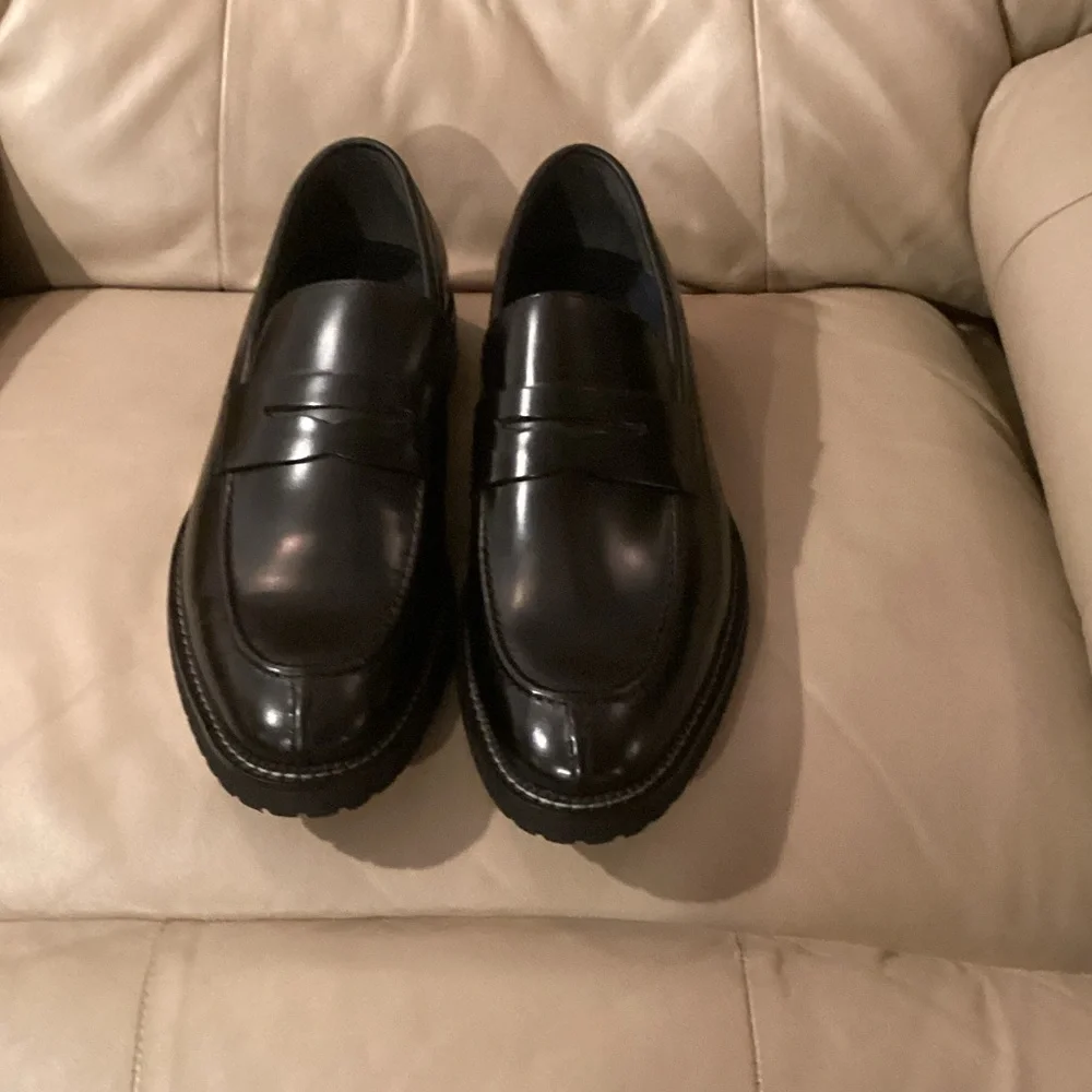 Steve Madden Black Gloss Leather Slip-On Penny Loafers